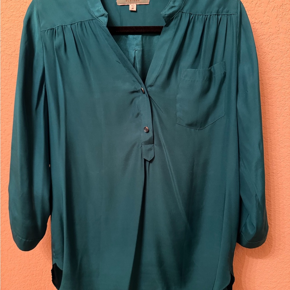 Pleione Teal Button-Front V-Neck Blouse